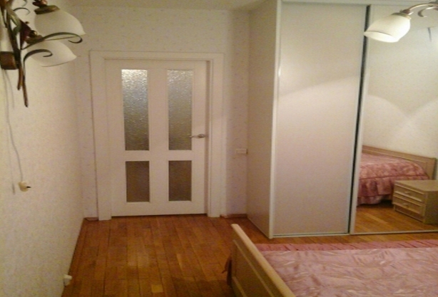 Двухкомнатная квартира на сутки в Солигорске, Ленина д.40. Фото 2 - kdv.by Квартира на сутки в Солигорске для встреч на двоих и романтических свиданий влюбленных пар, Ленина д.40. Фото 2 - kdv.by