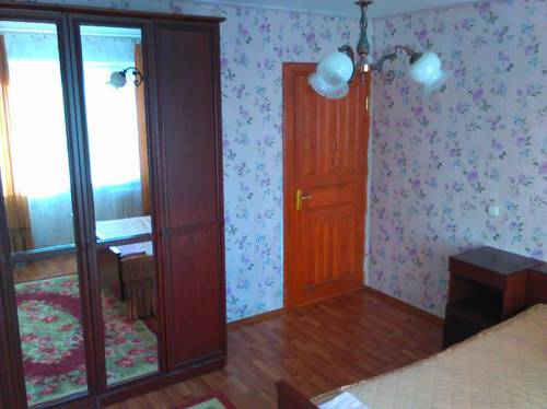 Трёхкомнатная квартира на сутки в Солигорске, Строителей д.25. Фото 4 - kdv.by Квартира на сутки в Солигорске для встреч на двоих и романтических свиданий влюбленных пар, Строителей д.25. Фото 4 - kdv.by