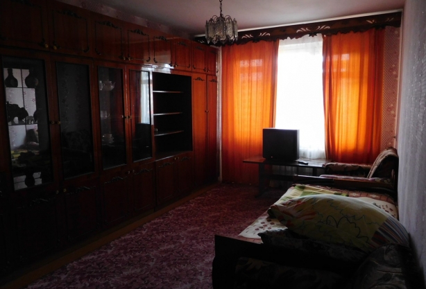 Трёхкомнатная квартира на сутки в Мозыре, Нефтестроителей д.16. Фото 2 - kdv.by Квартира для командировочных инженеров и рабочих в Мозыре на сутки и недели за безналичный и наличный расчёт, Нефтестроителей д.16. Фото 2 - kdv.by