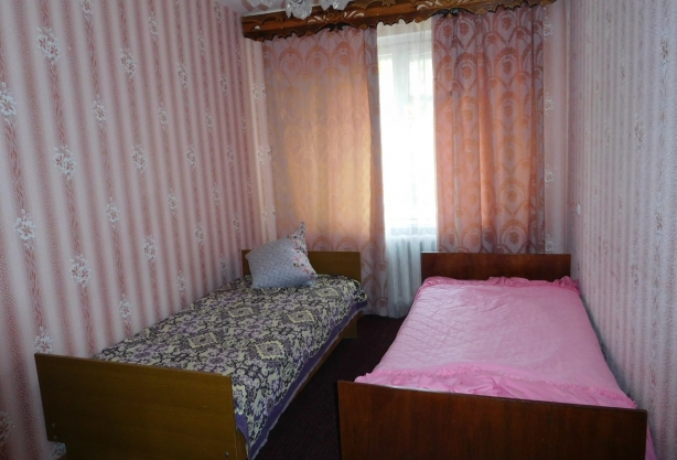 Трёхкомнатная квартира на сутки в Мозыре, Нефтестроителей д.16. Фото 8 - kdv.by Квартира для командировочных инженеров и рабочих в Мозыре на сутки и недели за безналичный и наличный расчёт, Нефтестроителей д.16. Фото 8 - kdv.by